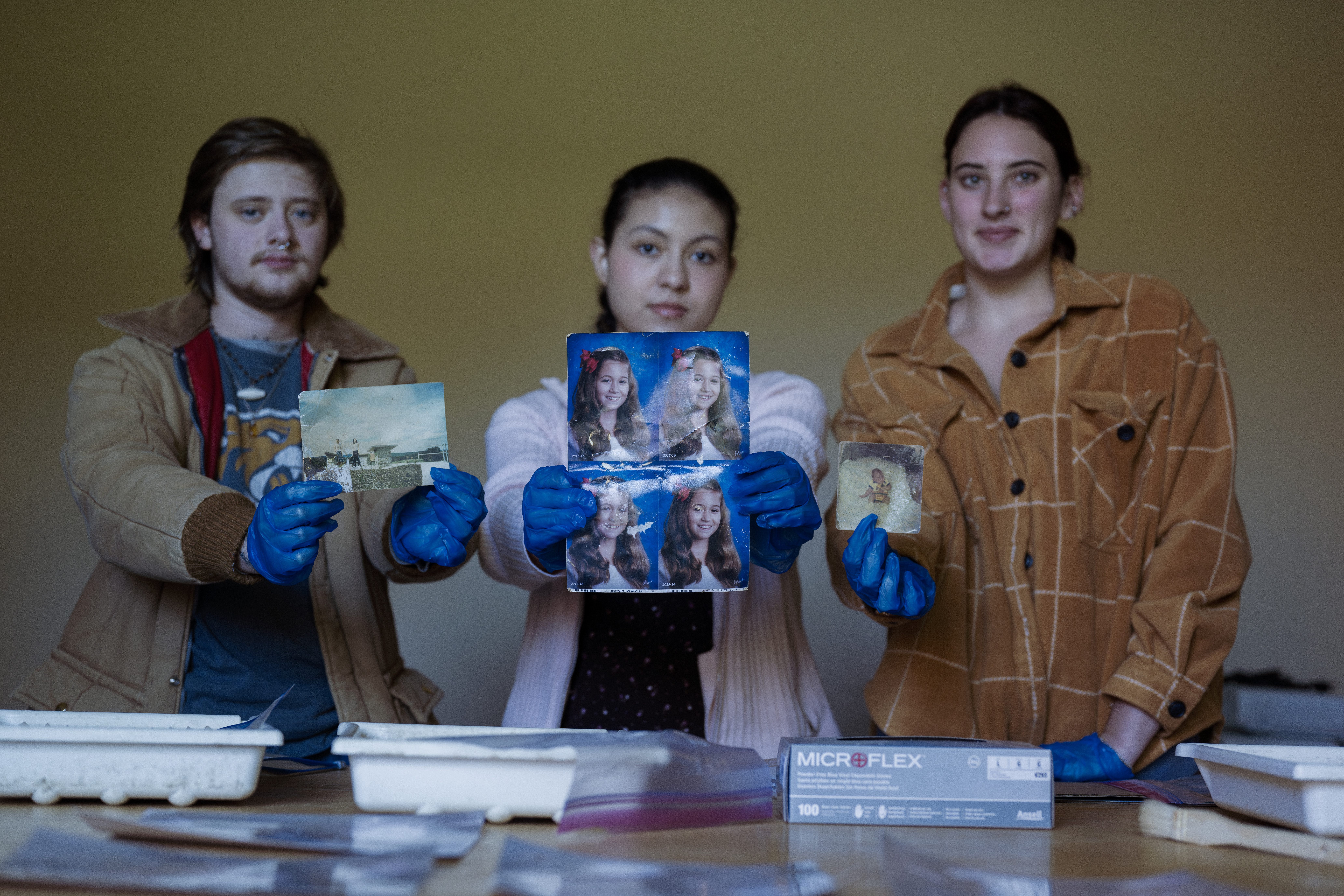 Vlog students work to digitally restore photos