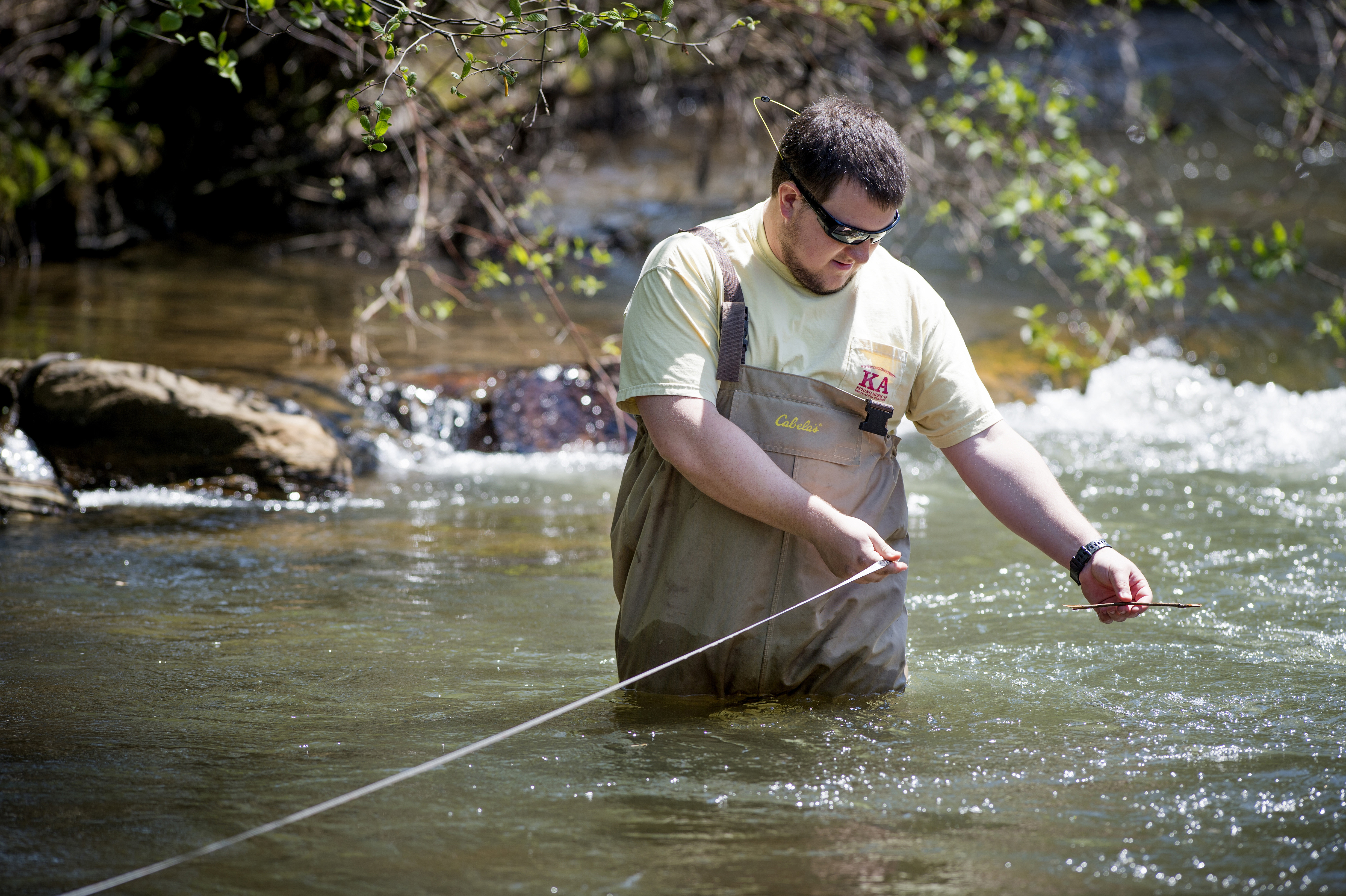 Ģ������ƵGNR student working in Cullowhee Creek facility