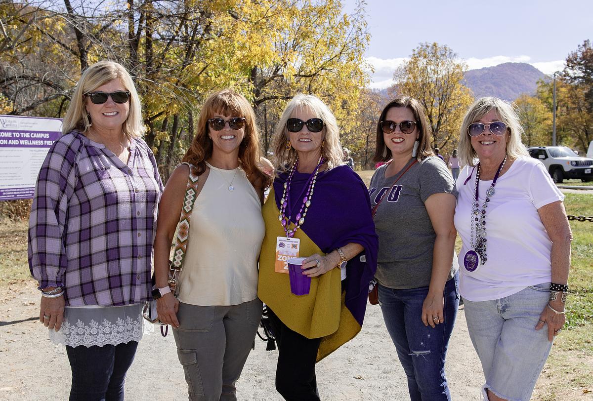 Alumni at Homecoming Tailgate