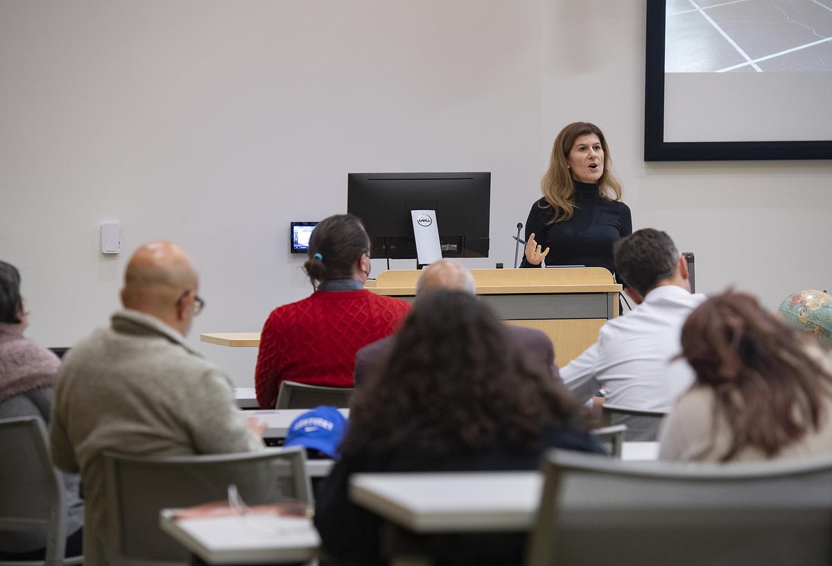 Speaker at Global Spotlight Presenation