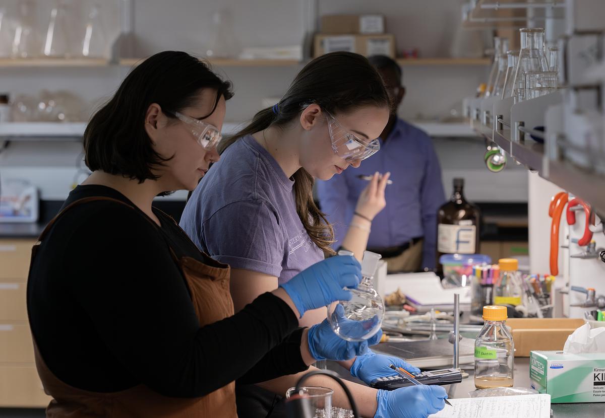 Chemistry students in chemistry lab