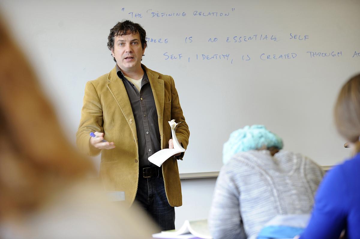 Dr. Christopher Hoyt