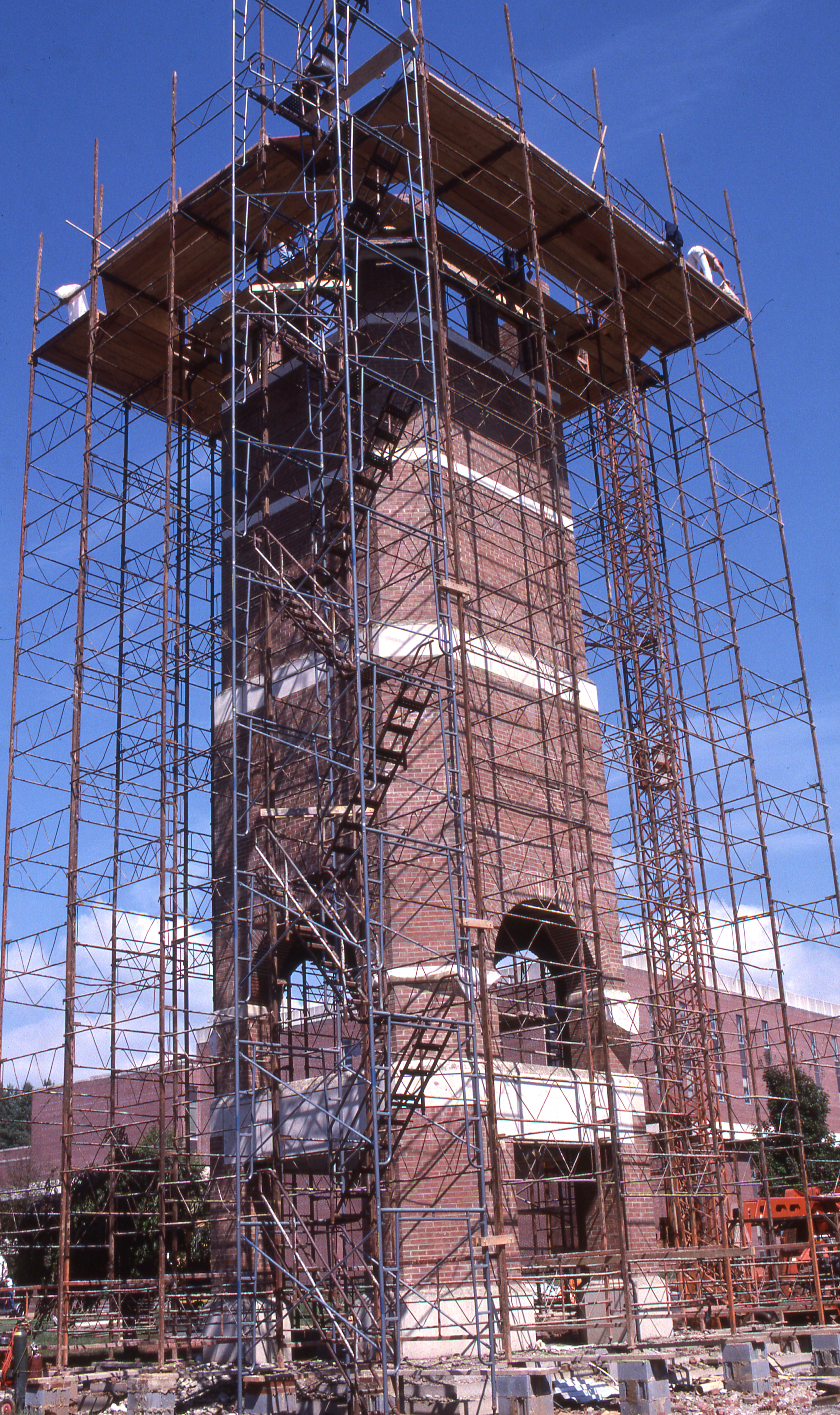 Alumni tower under construction