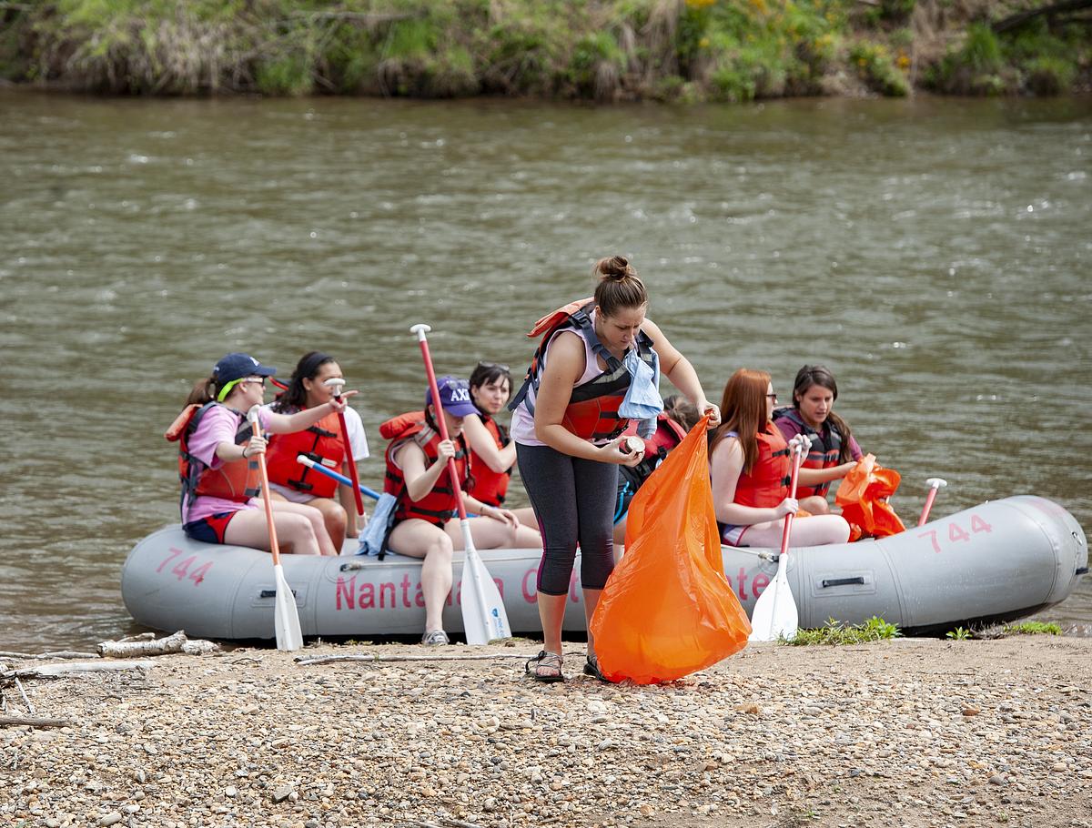Students and guide on a hike in Western North Carolina