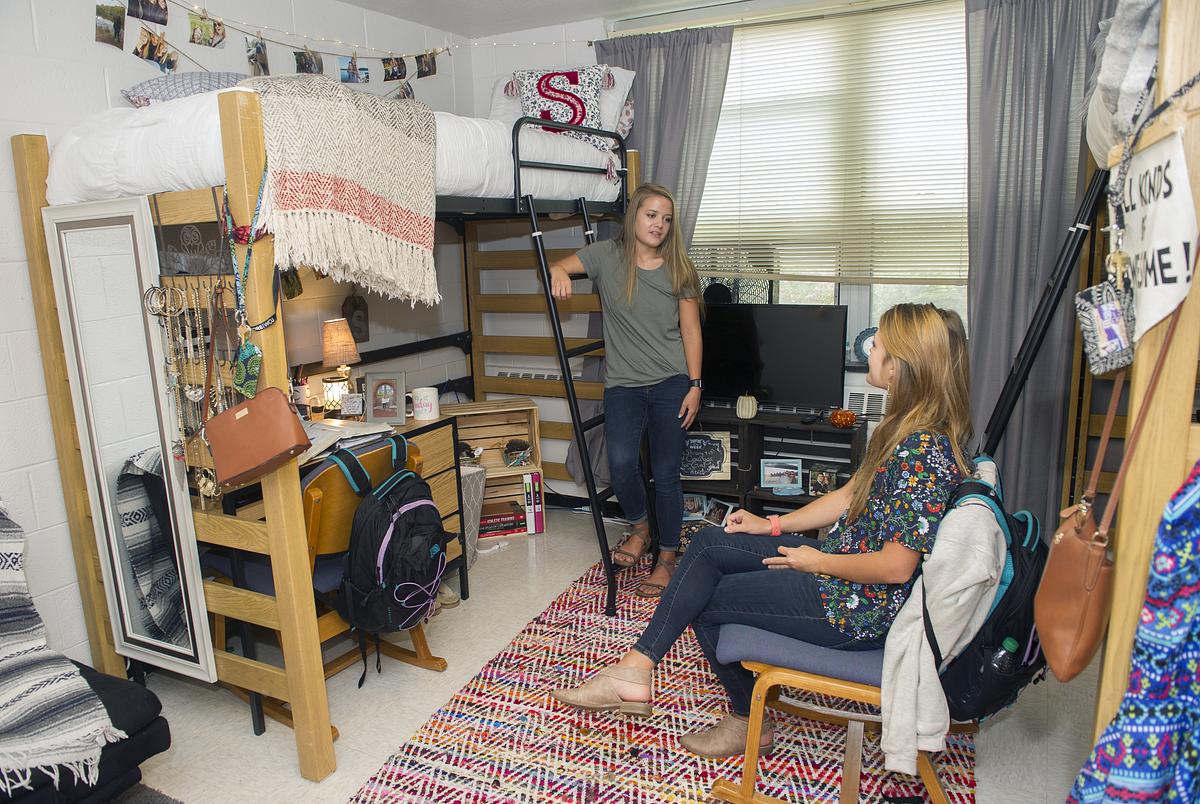 two roomates in a dorm