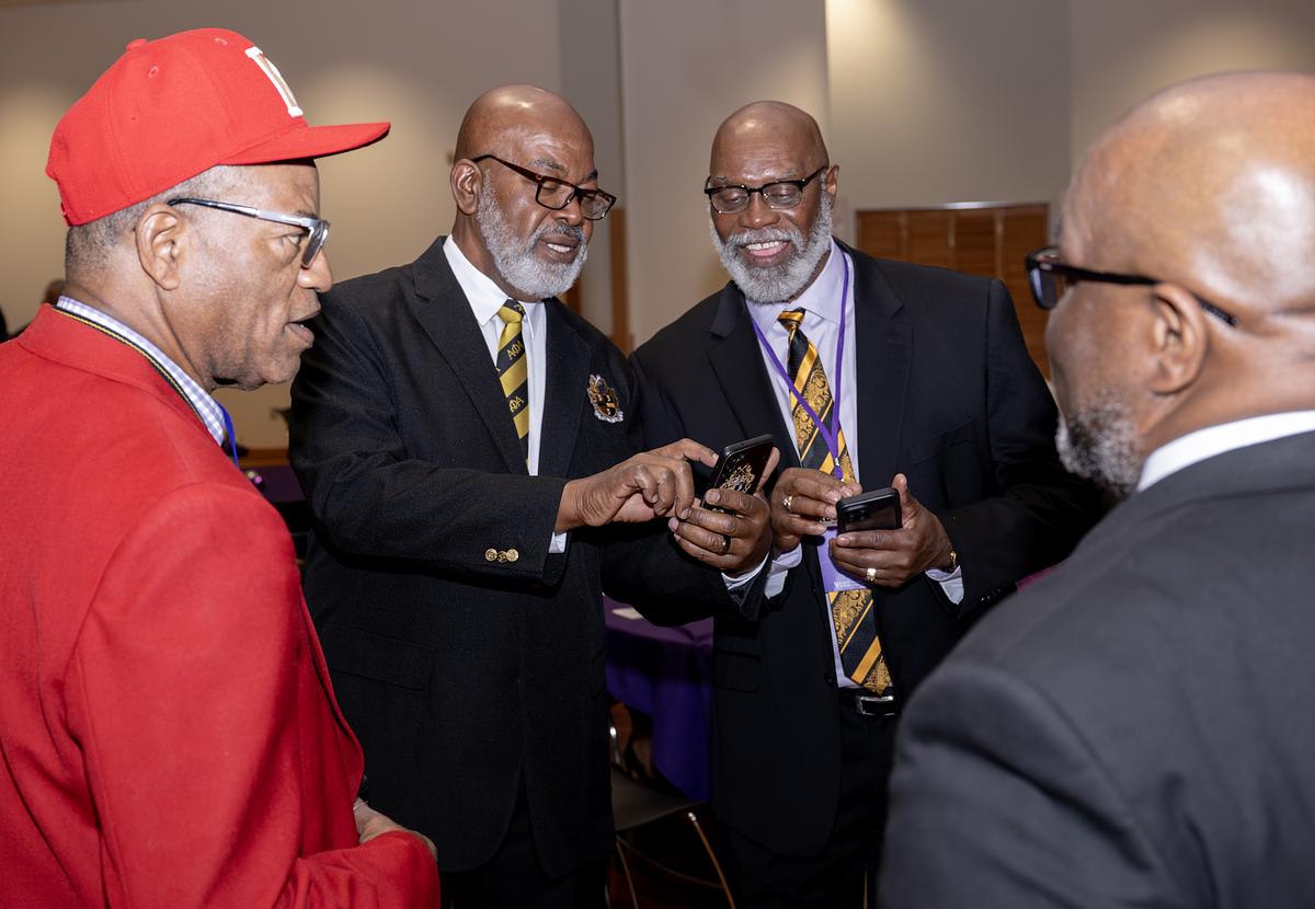 Alumni at reunion socializing