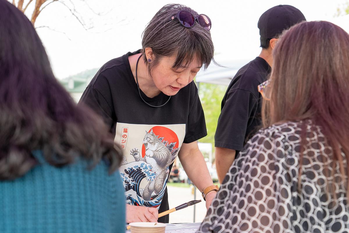 Japanese Language Program does project with students