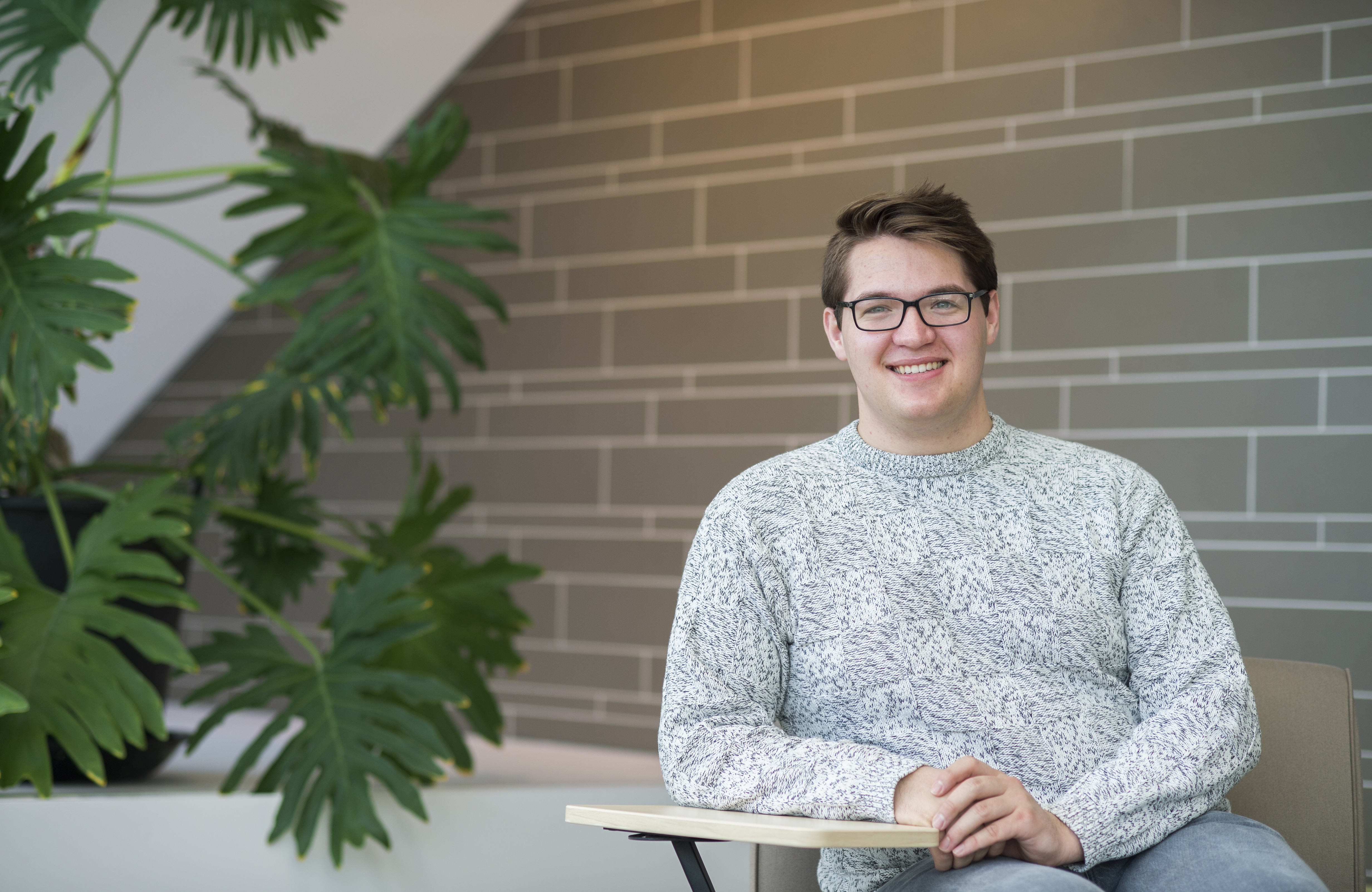 Ģ������Ƶhonors college student