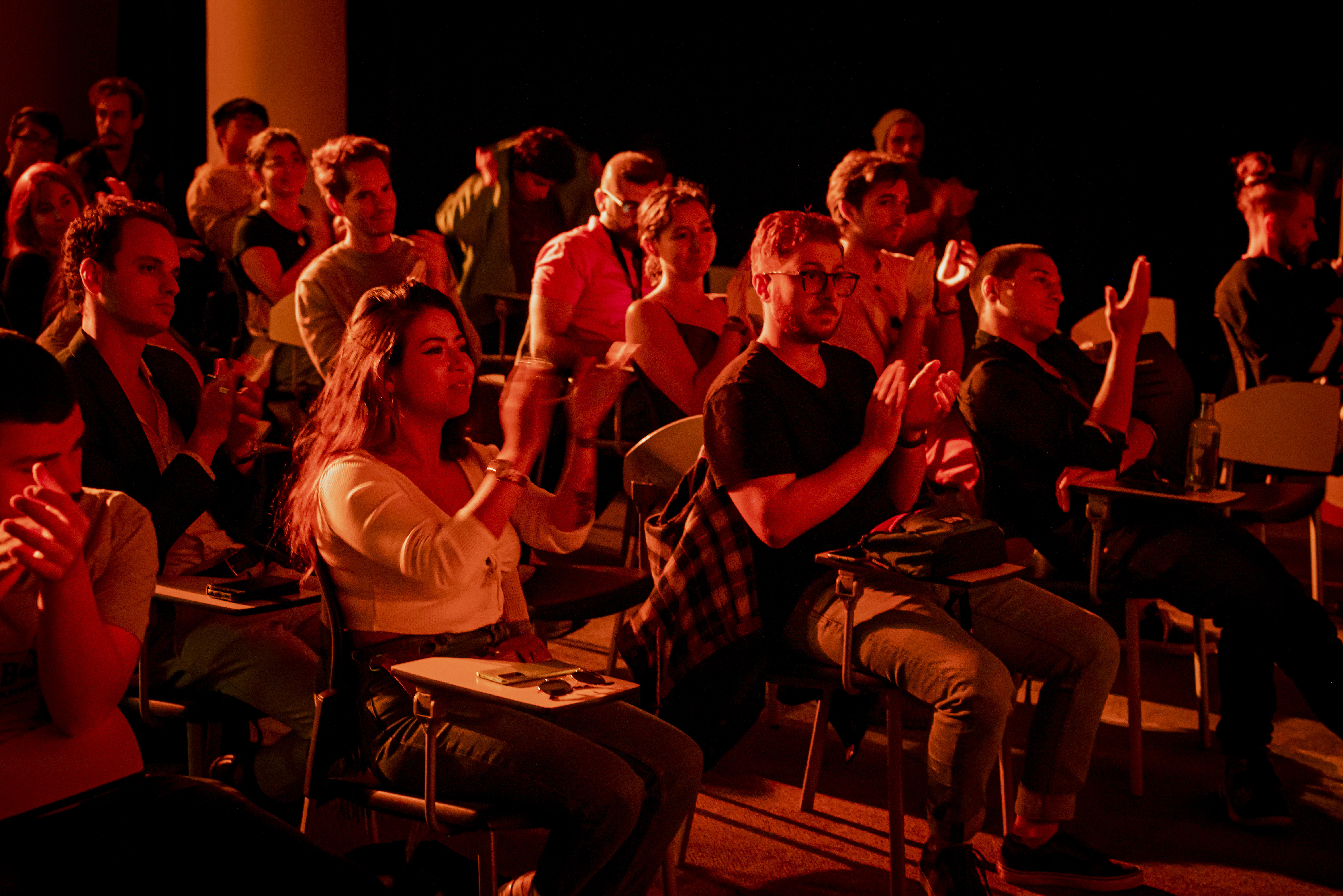 Live audience clapping