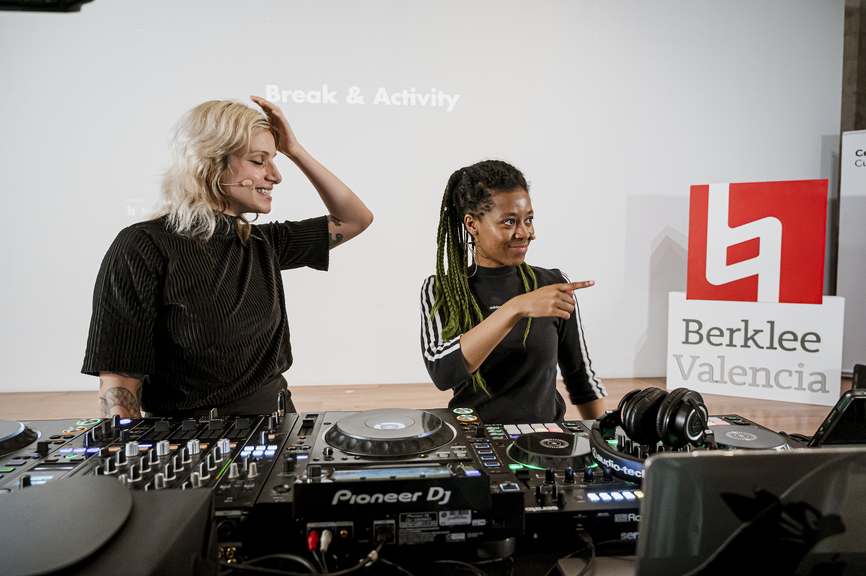 Live DJ set